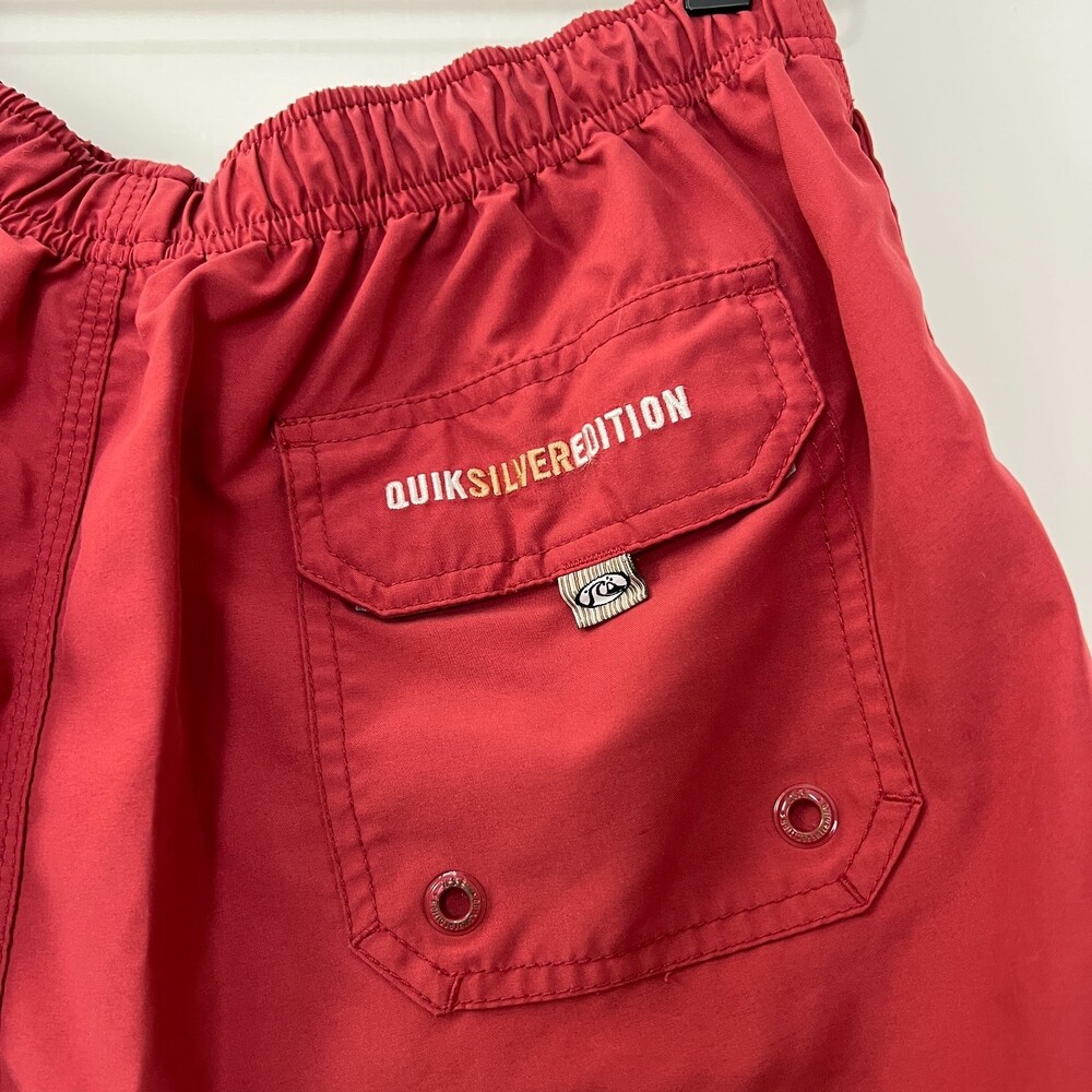 Quiksilver Edition Red Floral Lined Swim Trunks - Men's Size Medium - Picture 4 of 12